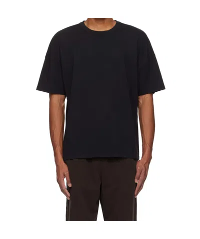 Skims Round Neck Short Sleeve T-shirt In Black