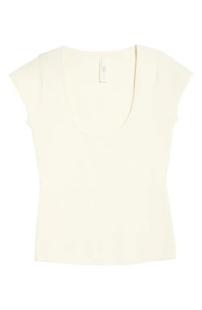 Skims Scoop Neck Top In White