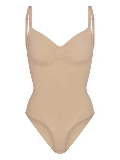 SKIMS SCULPTED SEAMLESS BODYSUIT