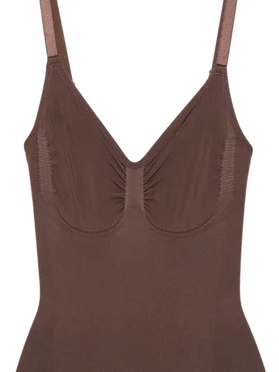 Skims Seamless Sculpt Bodysuit In Brown