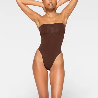 Skims Seamless Sculpt In Brown