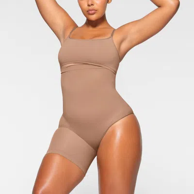 Skims Seamless Sculpt In Brown