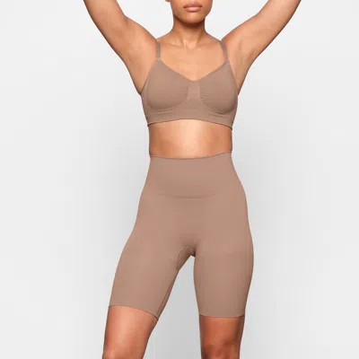 Skims Seamless Sculpt In Brown