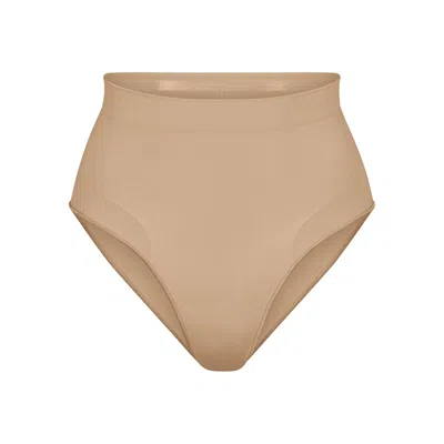 Skims Seamless Sculpt In Brown