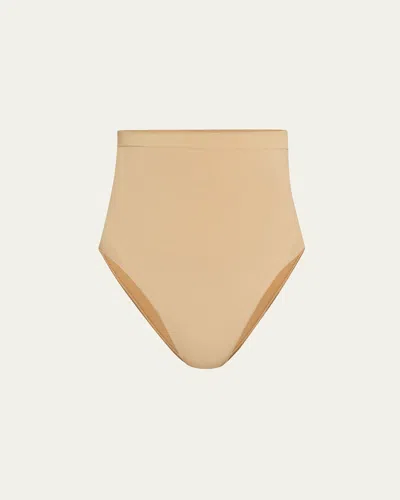 Skims Seamless Sculpt High Waist Thong In Clay