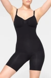 Skims Seamless Sculpting Low Back Mid Thigh Bodysuit In Onyx In Onyx