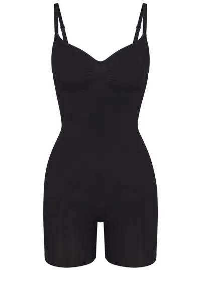 Skims Seamless Sculpt Mid-thigh Bodysuit In Black