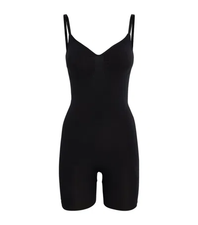 SKIMS SKIMS SEAMLESS SCULPT MID-THIGH BODYSUIT