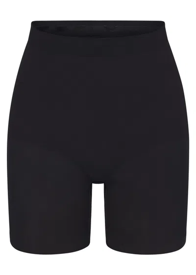 Skims Seamless Sculpt Mid-thigh Shorts In Black