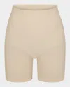 Skims Sculpt Fitted Stretch-woven In Sand