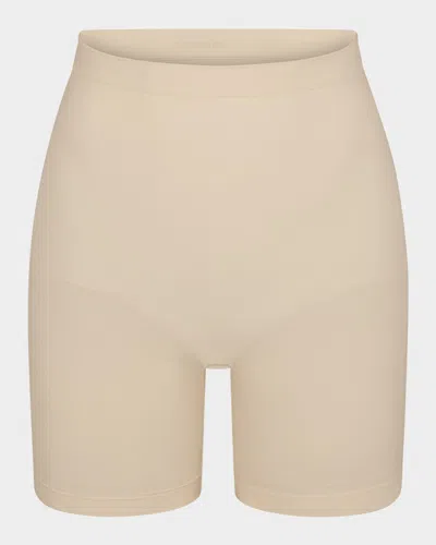 Skims Sculpt Fitted Stretch-woven In Sand