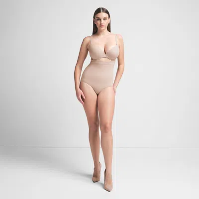 Skims Seamless Sculpt In Neutral