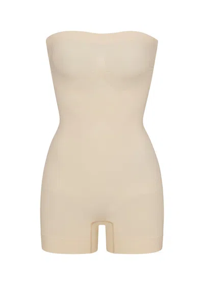 Skims Seamless Sculpt Strapless Shortie Body In Neutral