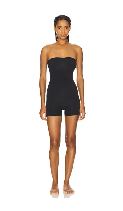 Skims Seamless Sculpt Strapless Shortie Bodysuit In Black