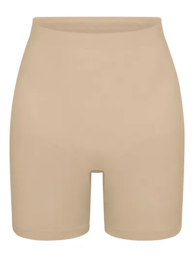 Skims Seamless Shorts In Neutral