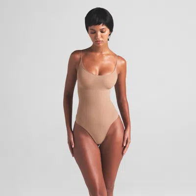 Skims Sheer Seamless In Brown