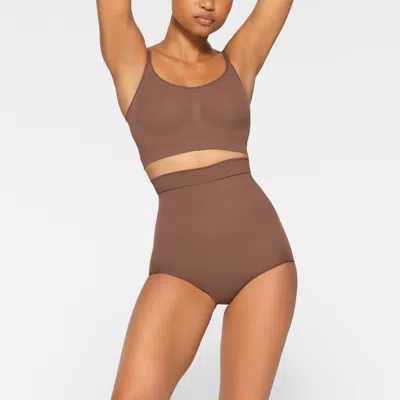 Skims Sheer Seamless In Brown