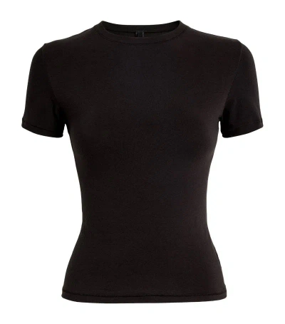 Skims Short-sleeve T-shirt In Black