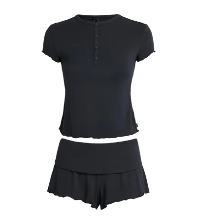 Skims Sleep Short Pyjama Set In Black