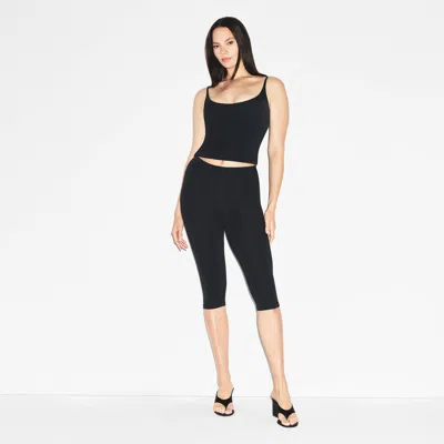 Skims Smooth Layers In Black