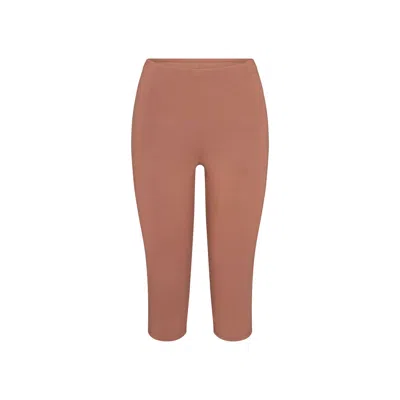Skims Smooth Layers In Brown