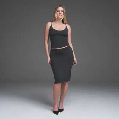 Skims Smooth Layers In Gray