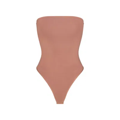 Skims Smooth Layers In Pink
