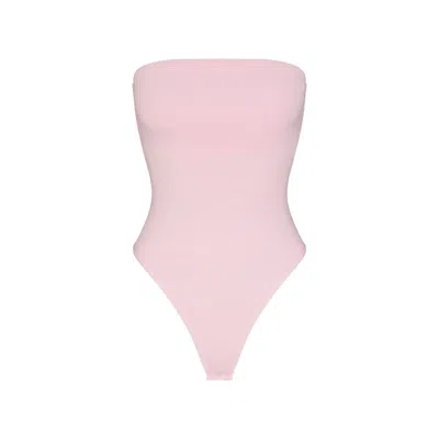 Skims Smooth Layers In Pink