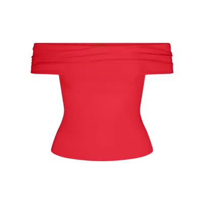 Skims Smooth Layers In Red