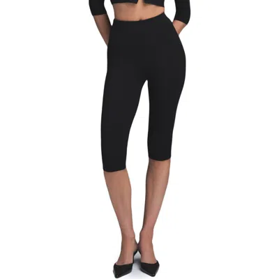 Skims Smooth Lounge Pajama Capri Pants In Black
