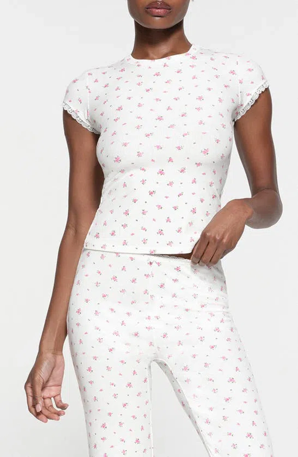 Skims Soft Lounge Lace T-shirt In Neon Orchid Rose | ModeSens