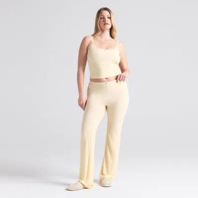 Skims Soft Lounge Lace In Yellow