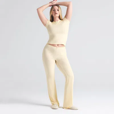 Skims Soft Lounge Lace In Neutral