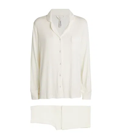 Skims Soft Lounge Pyjama Set In White