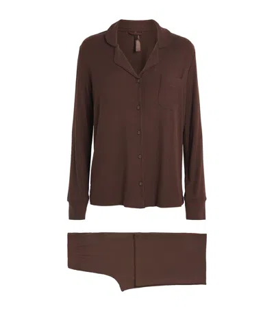 Skims Soft Lounge Ribbed Pyjama Set In Brown