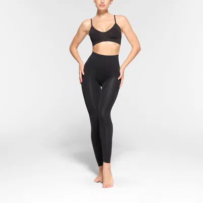 Skims Soft Smoothing Seamless In Black