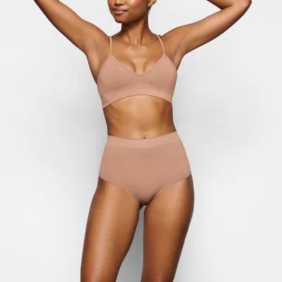 Skims Soft Smoothing Seamless In Gray