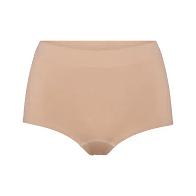 Skims Soft Smoothing Seamless In Clay