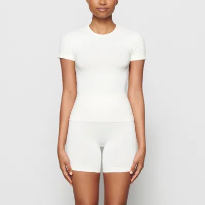 Skims Soft Smoothing Seamless In White