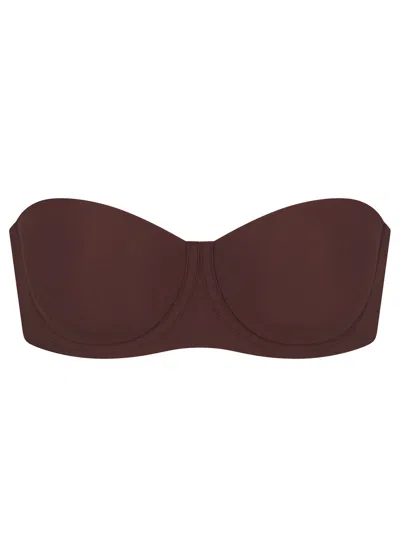 Skims Strapless Bra In Burgundy