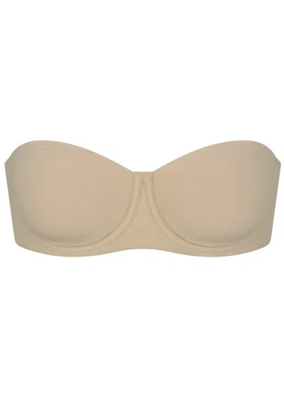 Skims Strapless Bra In Sand