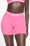Skims Stretch Cotton Rib Boxers In Sugar Pink