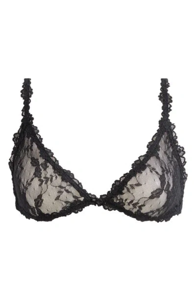 Skims Stretch Lace Triangle Bralette In Soot