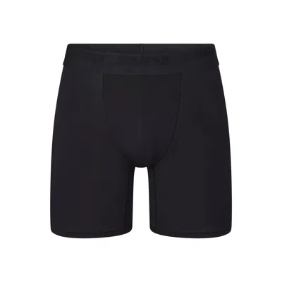 Skims Stretch In Obsidian