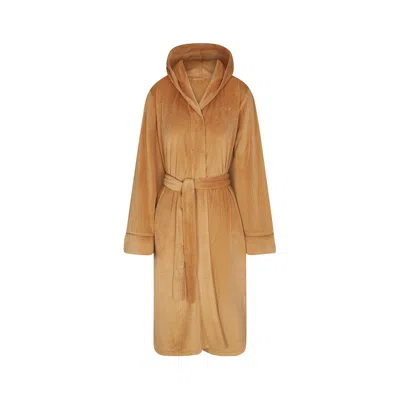 Skims Velour In Almond
