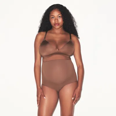 Skims Wireless Form In Brown