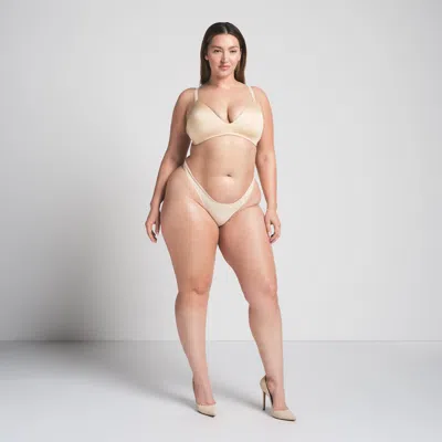 Skims Wireless Form In Neutral