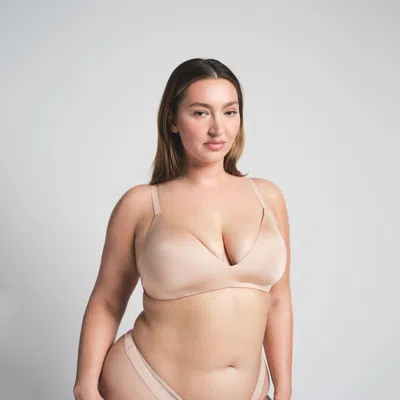 Skims Wireless Form In Neutral