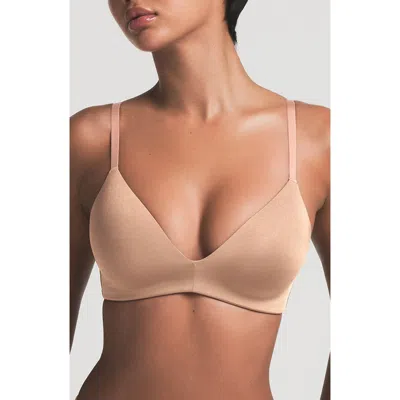 Skims Wireless Form T-shirt Bra In Neutral