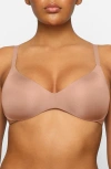 SKIMS WIRELESS FORM PUSH-UP PLUNGE BRA